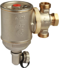 R146C Separ�tor ne�ist�t s magnetom