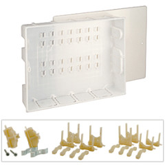 R595 Plastov� skrinka s krytom pre ty�ov� rozde�ova�e